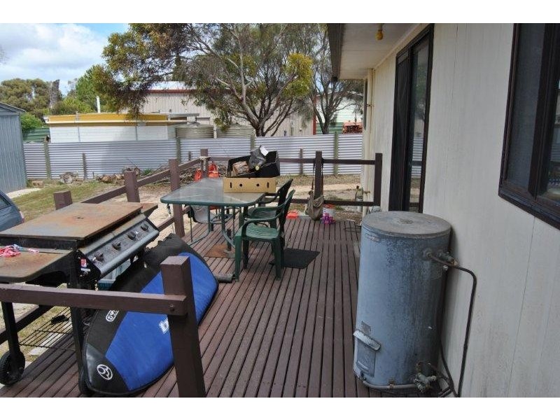 22 Ti Tree Road, The Pines SA 5575