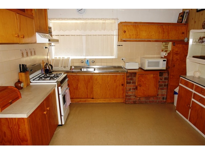 7 Edith Street, Moonta Bay SA 5558