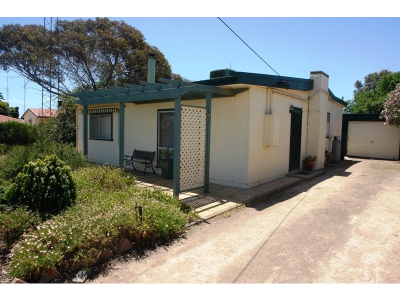 7 Edith Street, Moonta Bay SA 5558