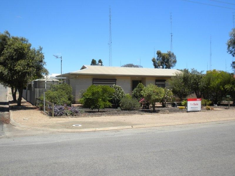 8 Duffield Road, Port Broughton SA 5522