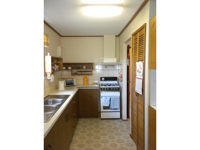 8 Duffield Road, Port Broughton SA 5522