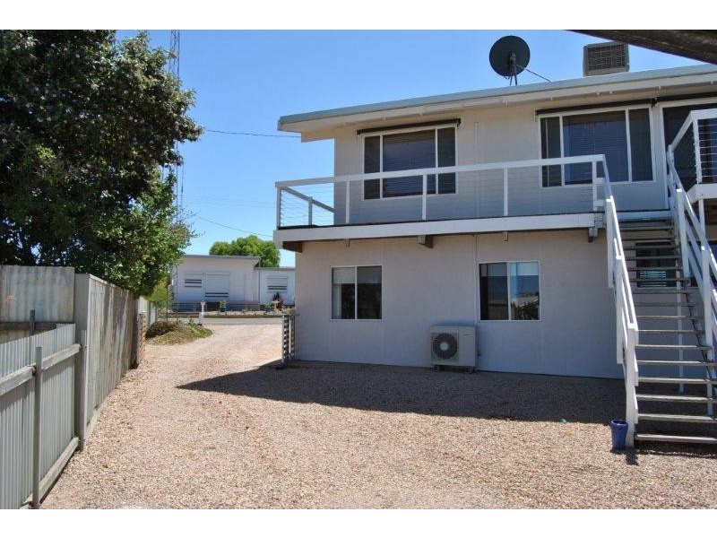 10 Lucy Street, Moonta Bay SA 5558