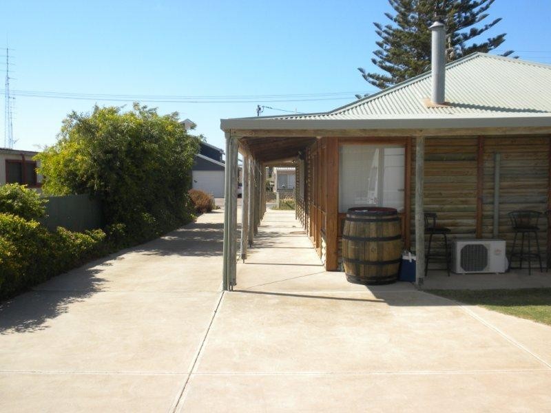4 Gloria Avenue, North Beach SA 5556