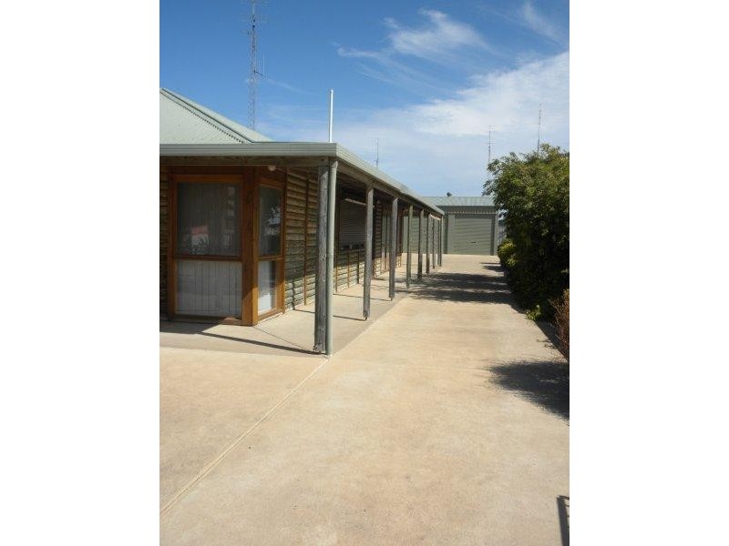 4 Gloria Avenue, North Beach SA 5556