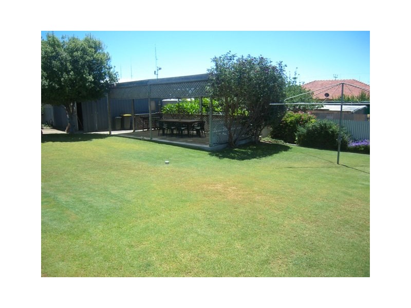 35 Hughes Avenue, Moonta Bay SA 5558
