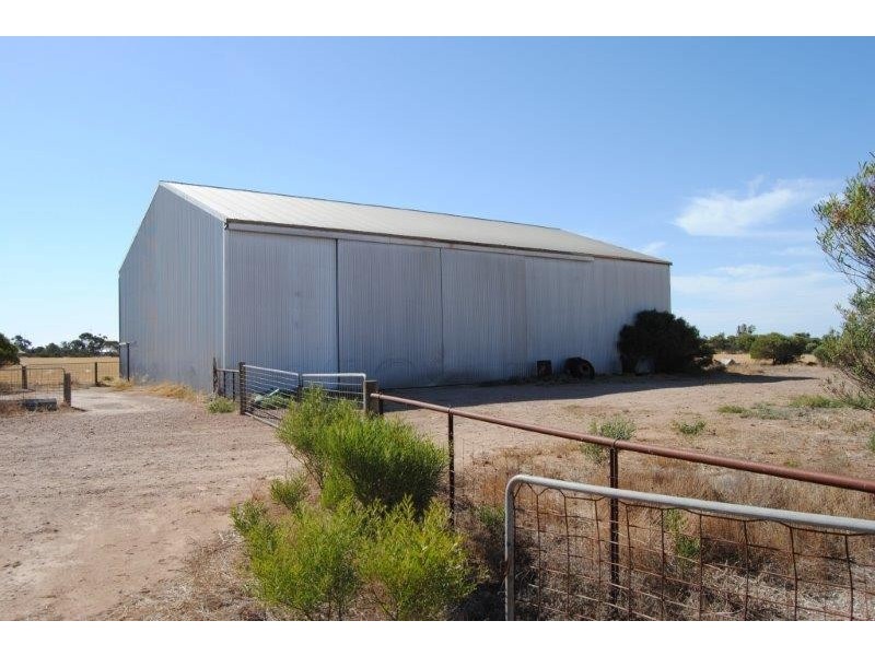 Sec 648 and 649 cnr Hazelgrove and Fairfield Roads, Kadina SA 5554