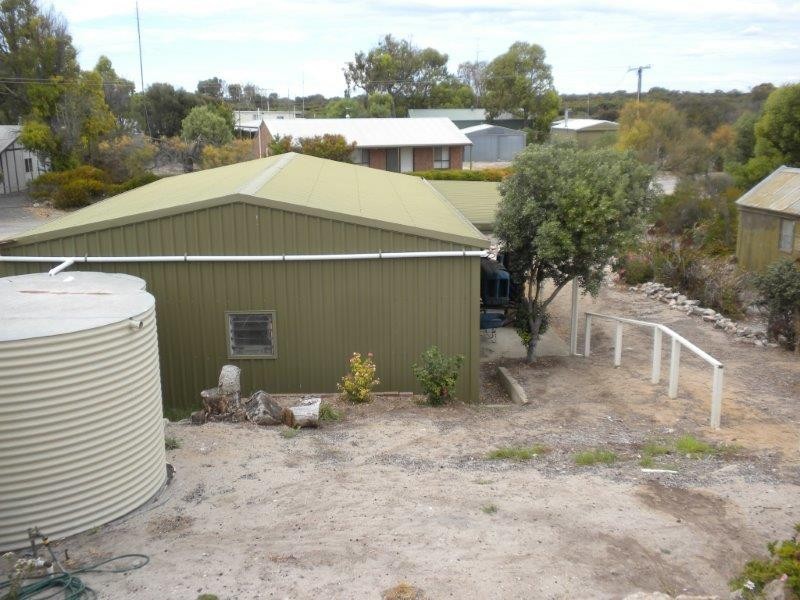 6 Pinwattle Place, The Pines SA 5575