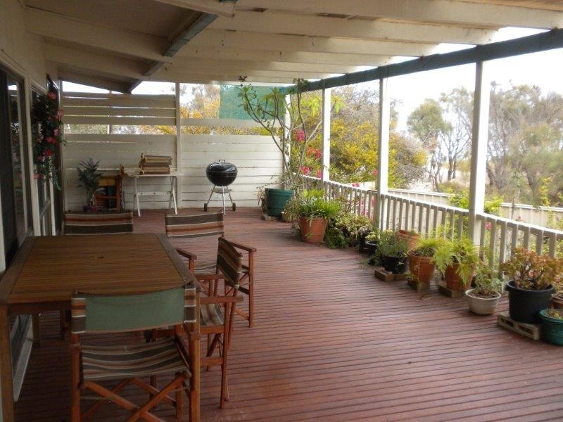 6 Pinwattle Place, The Pines SA 5575