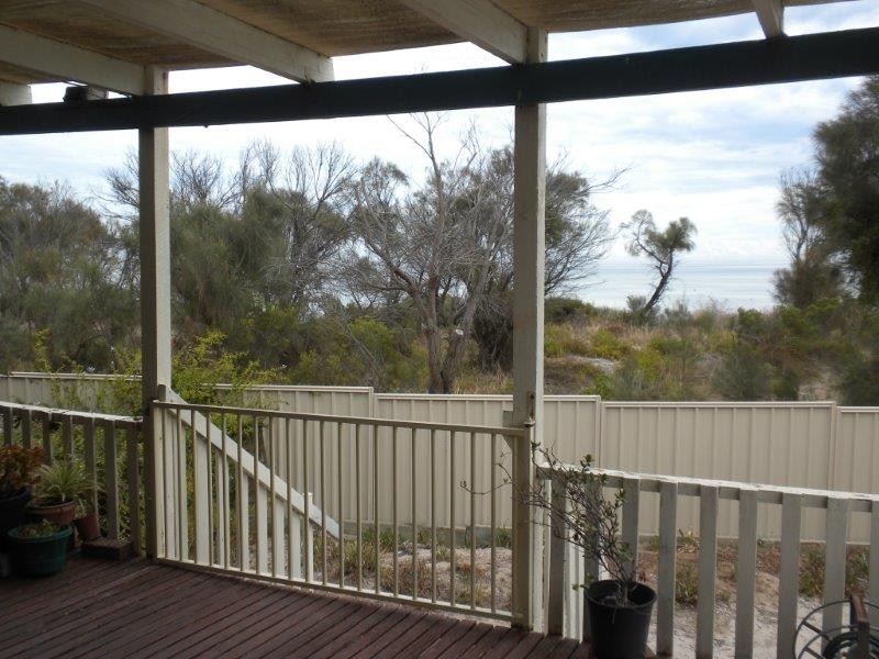 6 Pinwattle Place, The Pines SA 5575