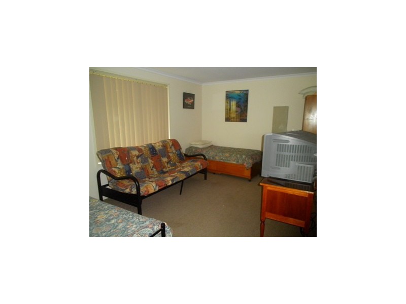 4 Highview Grove, Moonta Bay SA 5558