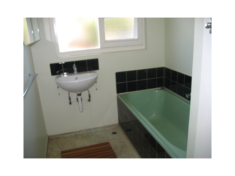 4 bowden, Moonta Bay SA 5558