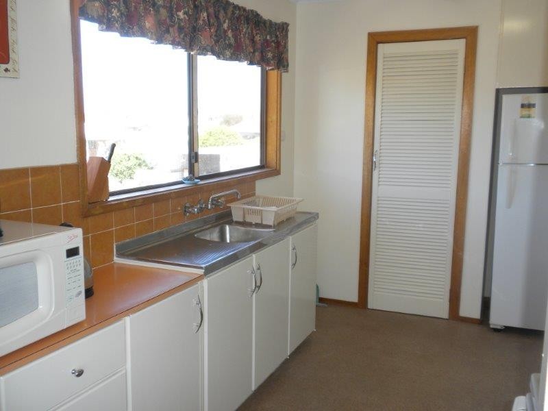 10 Percy Street, Moonta Bay SA 5558