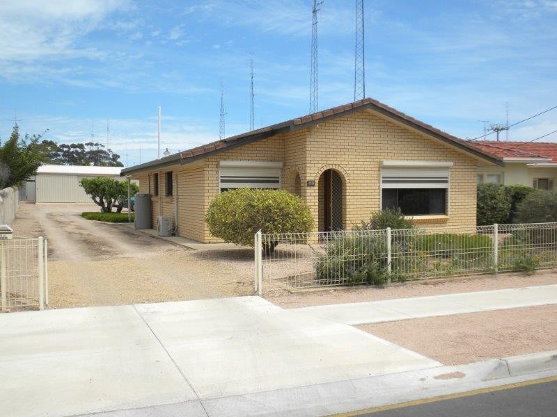 89 George Street, Moonta SA 5558