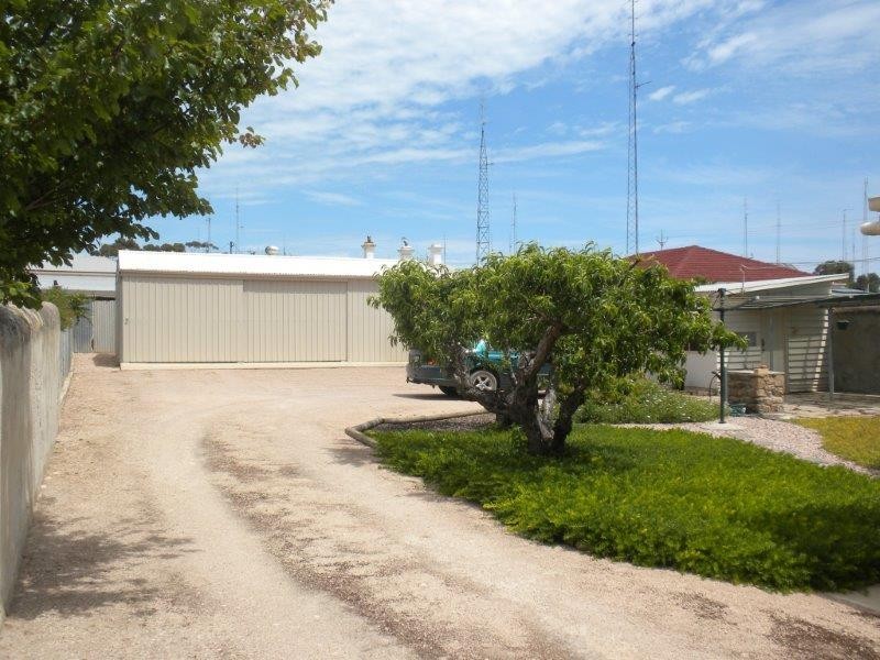 89 George Street, Moonta SA 5558