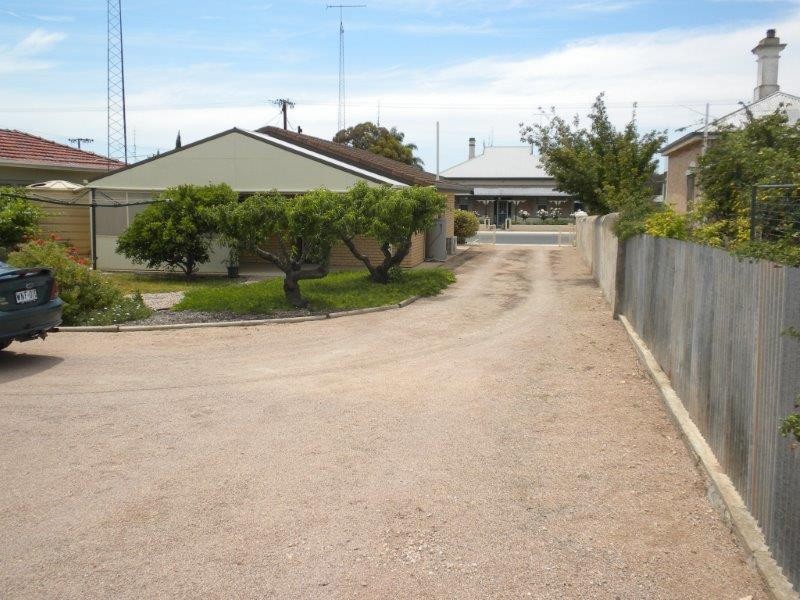 89 George Street, Moonta SA 5558