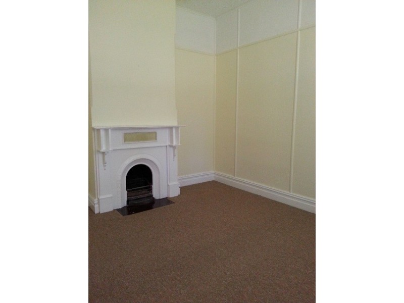 8 Caroline street, Maitland SA 5573