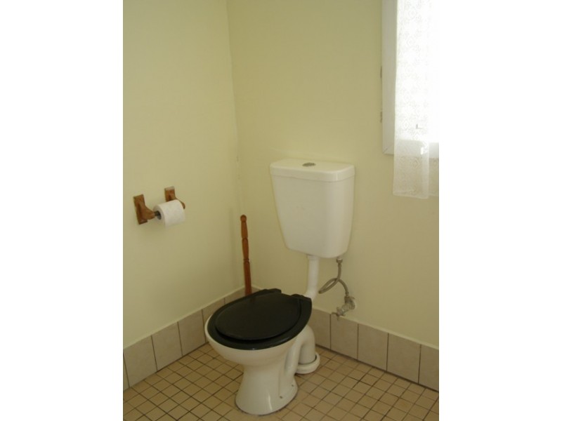 8 Caroline street, Maitland SA 5573