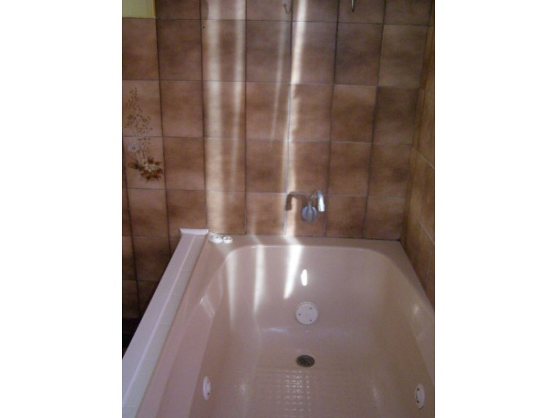 8 Caroline street, Maitland SA 5573