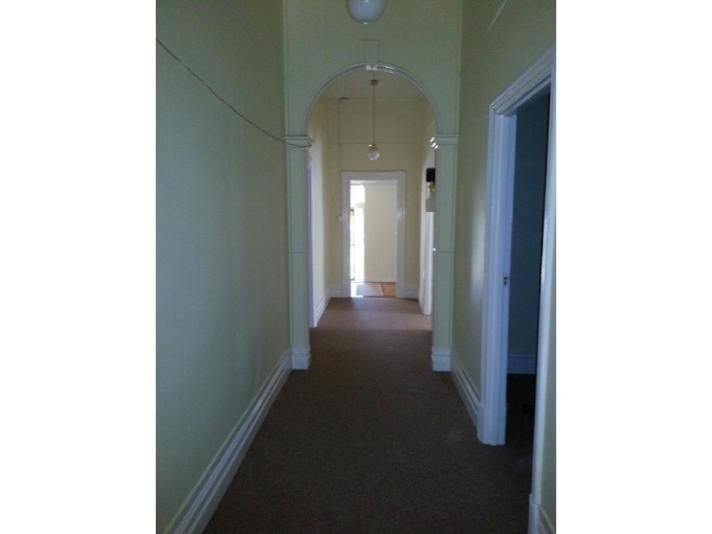 8 Caroline street, Maitland SA 5573