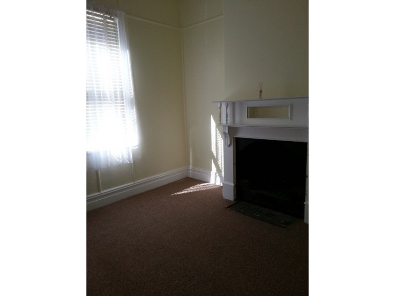 8 Caroline street, Maitland SA 5573