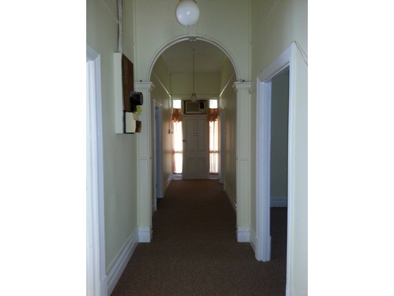 8 Caroline street, Maitland SA 5573