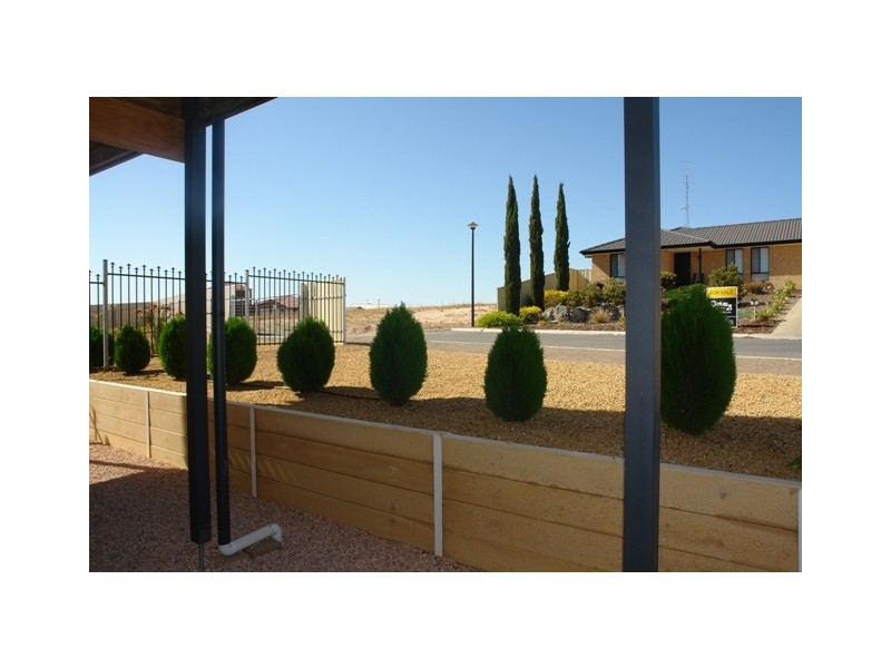 6 Hosking Place, Moonta Bay SA 5558