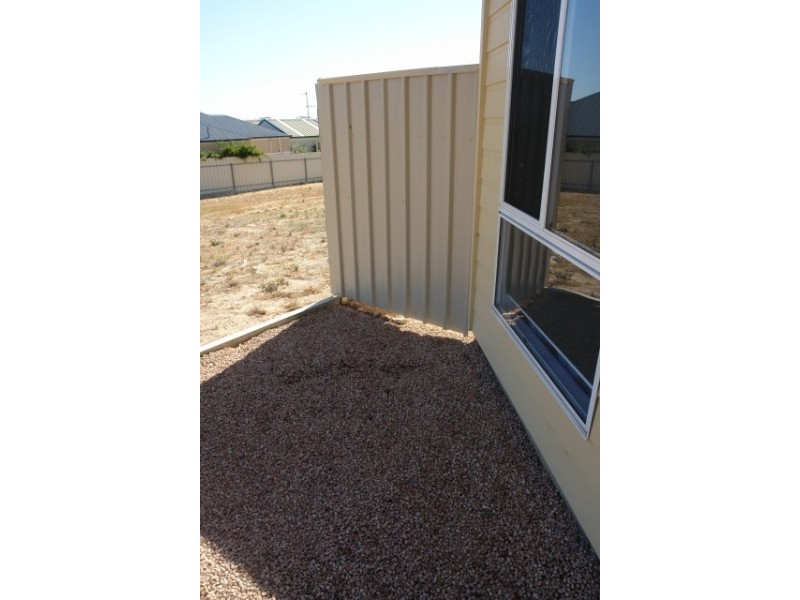 6 Hosking Place, Moonta Bay SA 5558