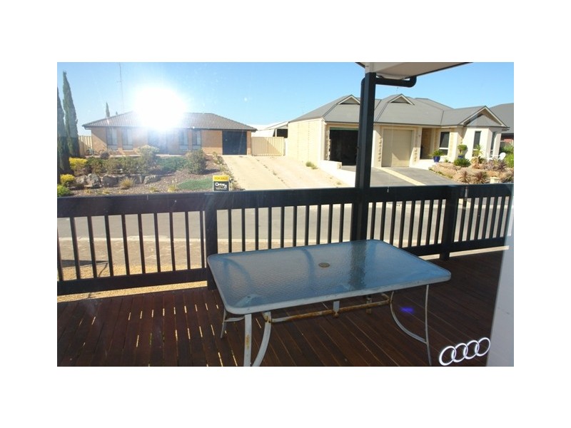 6 Hosking Place, Moonta Bay SA 5558