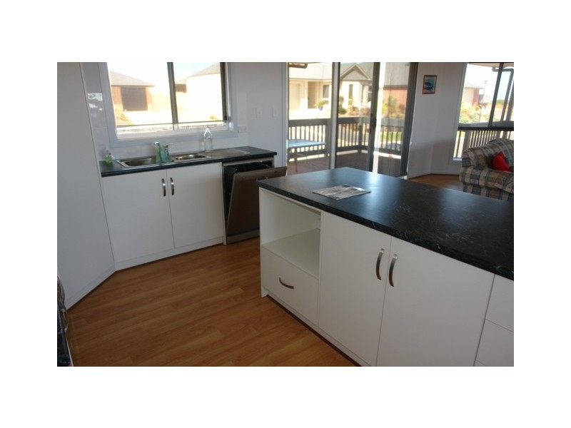 6 Hosking Place, Moonta Bay SA 5558