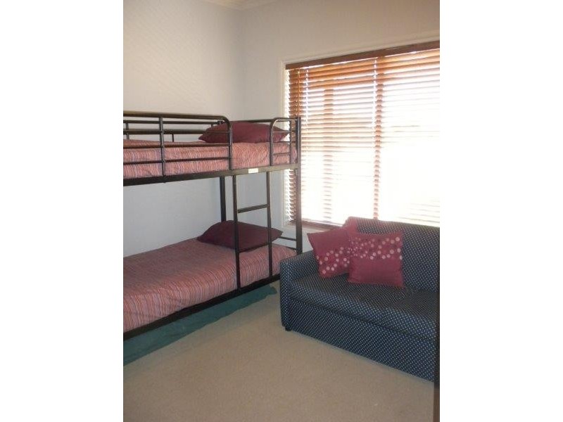 15 Brokenshire Street, Moonta Bay SA 5558