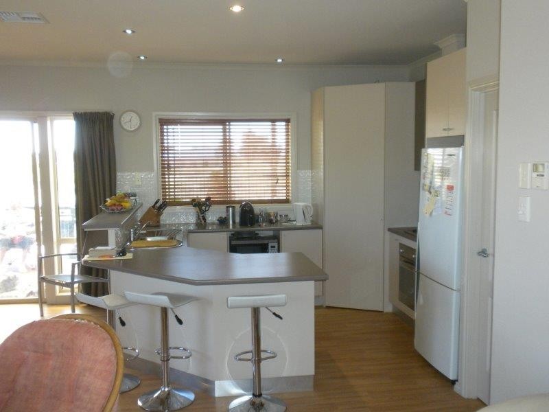 15 Brokenshire Street, Moonta Bay SA 5558