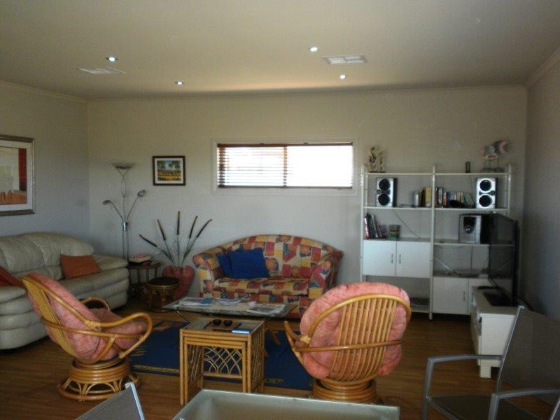 15 Brokenshire Street, Moonta Bay SA 5558