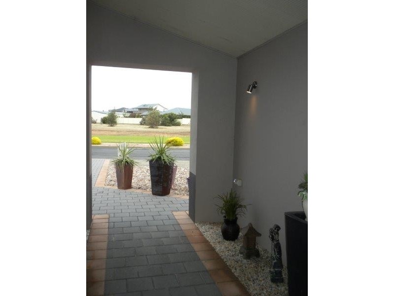 10 Hicks Street, Port Hughes SA 5558