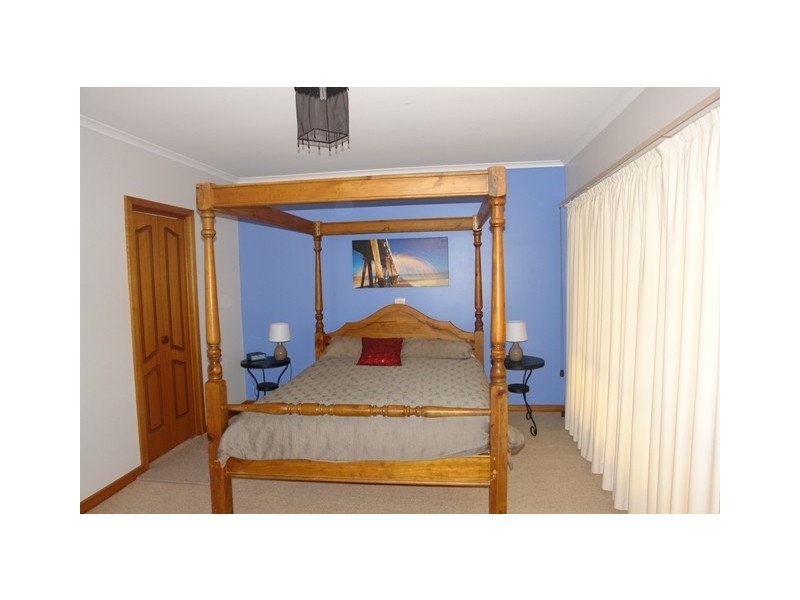 25 Rossiters Road, Moonta Bay SA 5558