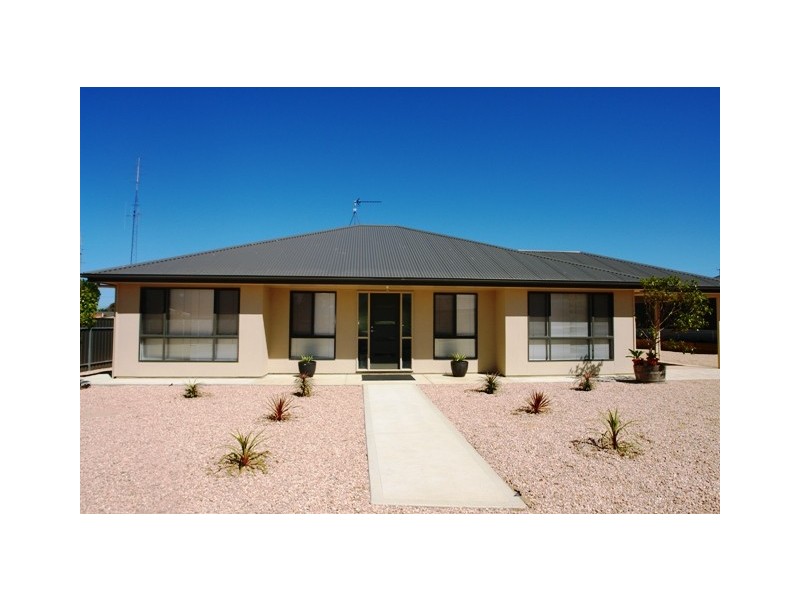 23 Moontana Ave, Moonta Bay SA 5558