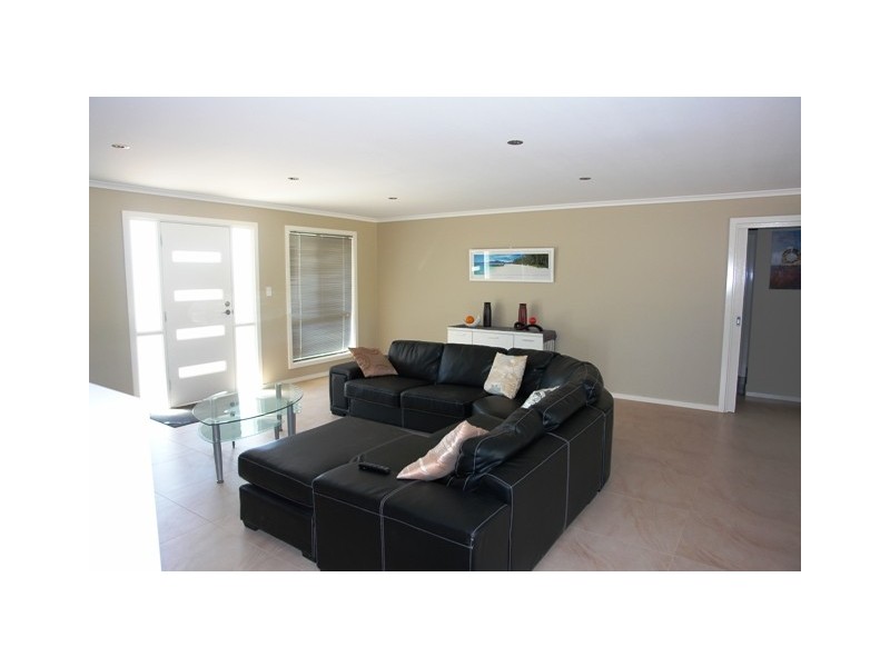 23 Moontana Ave, Moonta Bay SA 5558