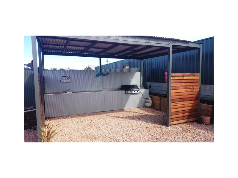 23 Moontana Ave, Moonta Bay SA 5558