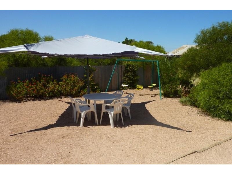 21 Cambridge Street, Moonta Bay SA 5558