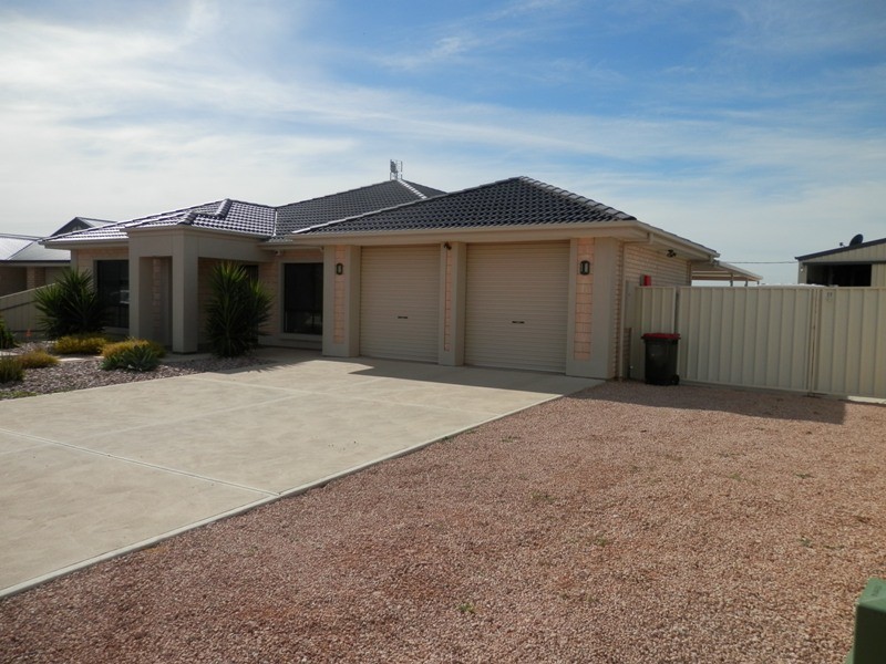 22 Clarke Street, Wallaroo SA 5556