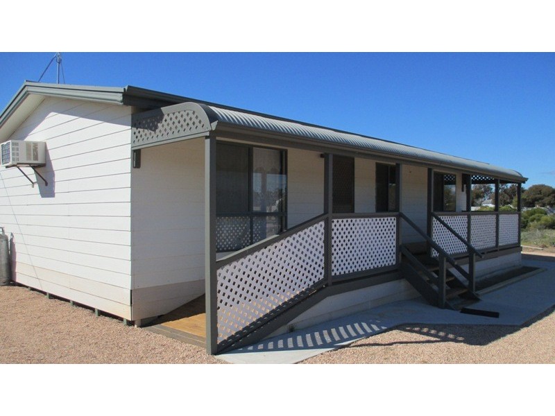 15 Moonta Road, Moonta Bay SA 5558