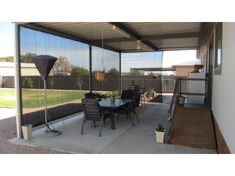 15 Andrew Street, Moonta Bay SA 5558