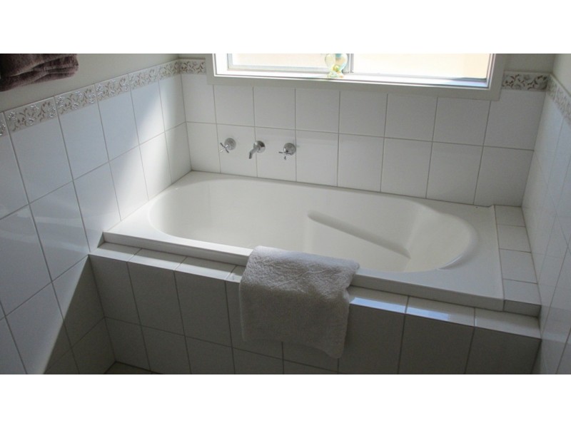 4 Freeman Court, Moonta Bay SA 5558