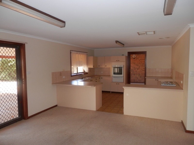 6 Alice Street, Maitland SA 5573