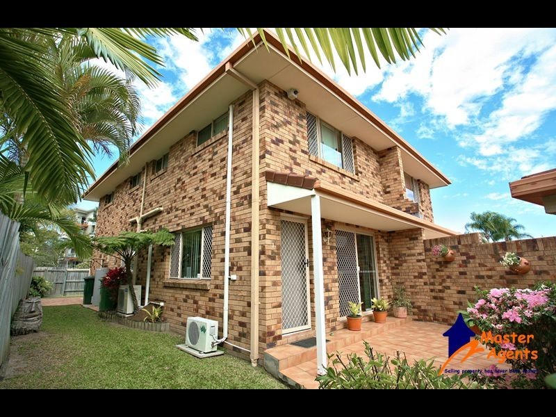 1/10 Snowgum Court, Burleigh Waters QLD 4220