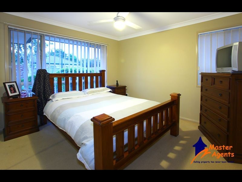 37 Trade Winds Drive, Helensvale QLD 4212