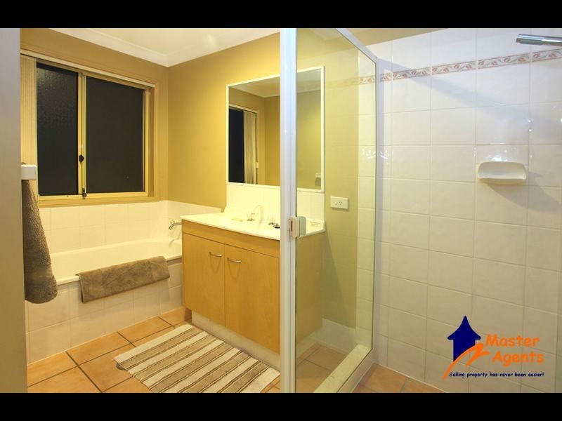 37 Trade Winds Drive, Helensvale QLD 4212