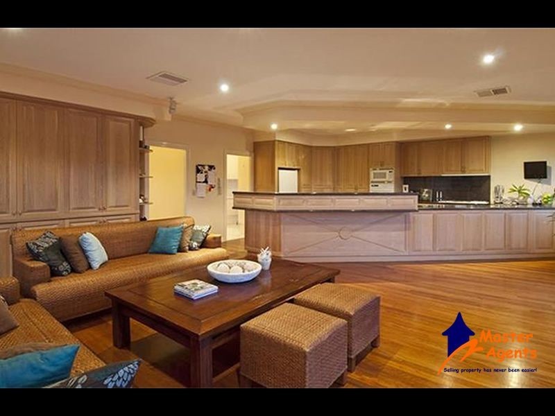 22 Binda Place, Sorrento QLD 4217
