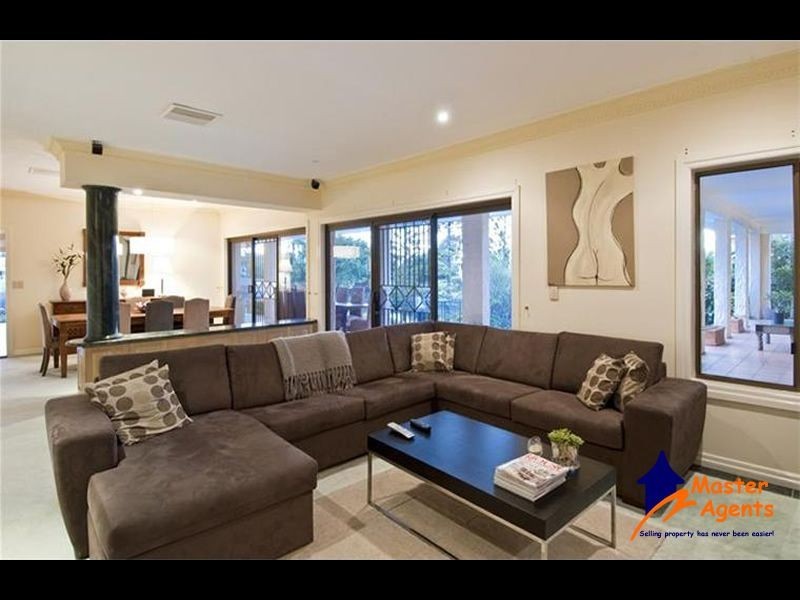 22 Binda Place, Sorrento QLD 4217