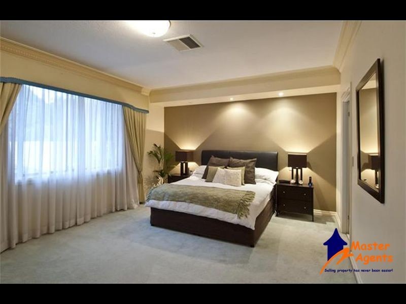 22 Binda Place, Sorrento QLD 4217