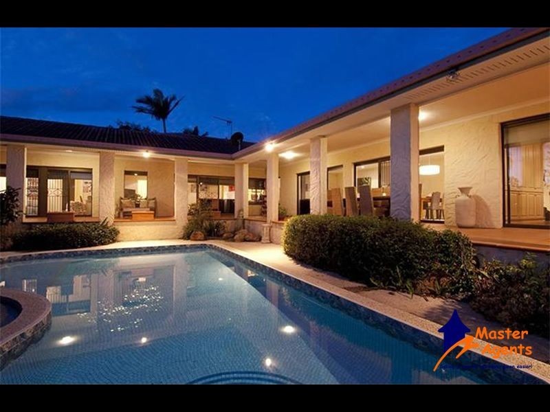22 Binda Place, Sorrento QLD 4217